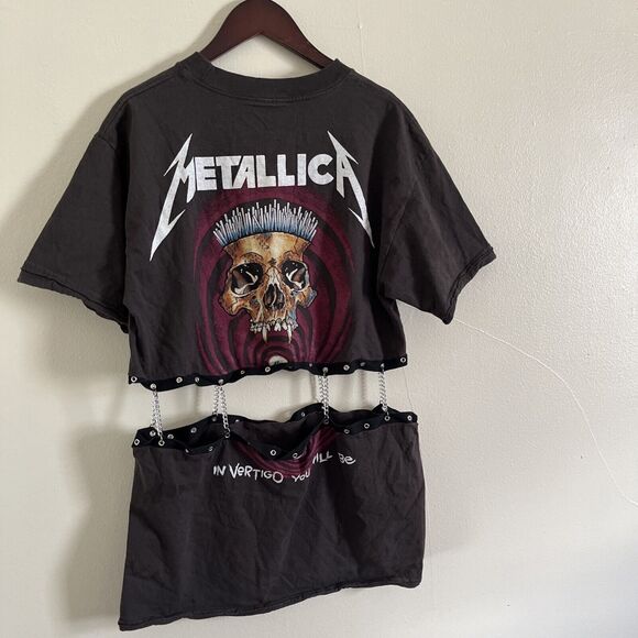 Upcycled Metallica Graphic Tee Chains M - Picture 9 of 11